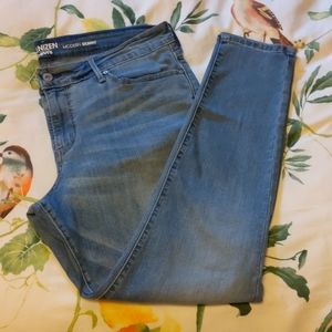 3/$25 Denizen levi's modern skinny women's jeans